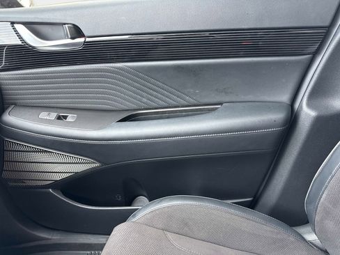 Used 2024 Hyundai Palisade Calligraphy image 23