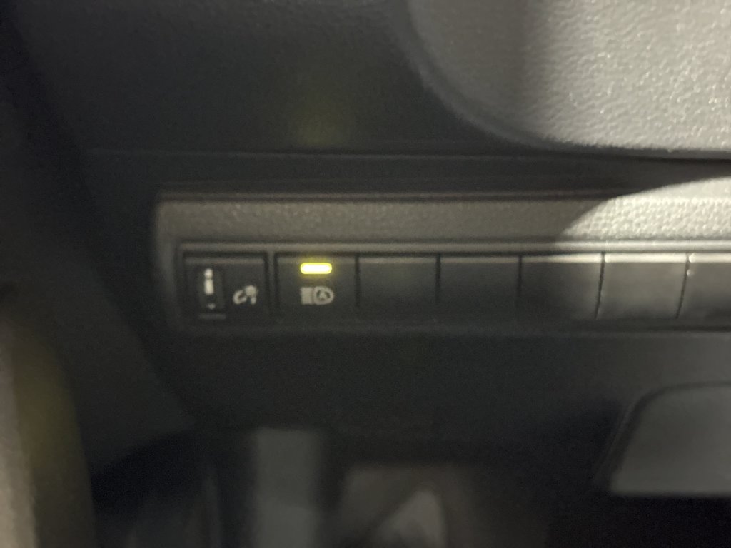 Used 2025 Toyota Corolla LE FWD image 18