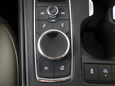 Used 2023 Cadillac XT4 Luxury image 42