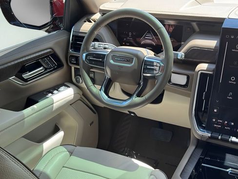 Used 2025 GMC Yukon Denali w/ Sun & Power Step Package RWD image 23