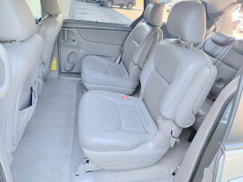 Used 2004 Toyota Sienna XLE AWD/4WD image 10