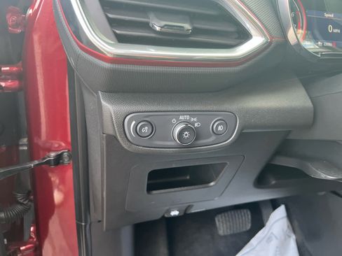 Used 2023 Chevrolet TrailBlazer RS w/ Sun and Liftgate Package image 19