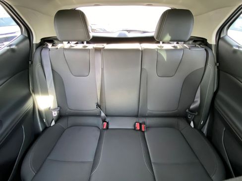 Used 2025 Buick Encore GX Preferred image 38