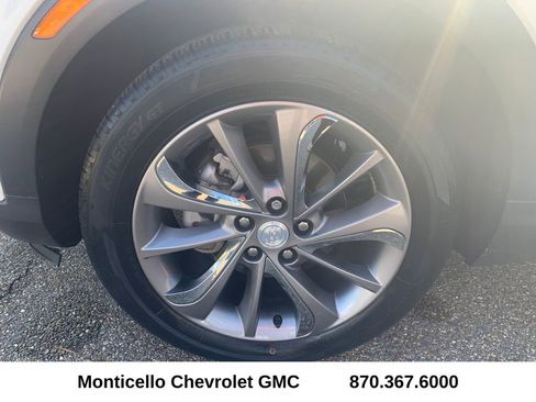 Used 2022 Buick Encore GX Essence w/ Experience Buick Package image 28