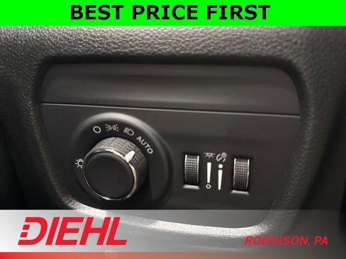 New 2026 Jeep Grand Cherokee Altitude image 23