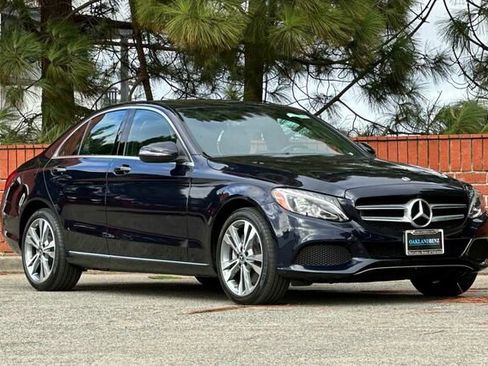 Used 2018 Mercedes-Benz C 300 4MATIC Sedan image 2