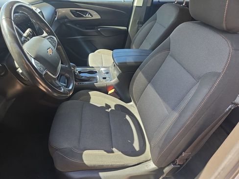 Used 2021 Chevrolet Traverse LT AWD/4WD image 17
