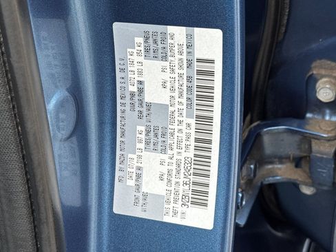 Used 2018 MAZDA MAZDA3 Touring FWD image 29