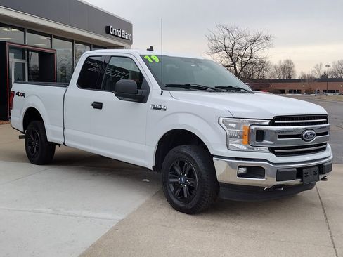 Used 2019 Ford F150 XLT w/ Trailer Tow Package AWD/4WD image 13