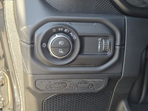 New 2025 Jeep Gladiator Rubicon image 22