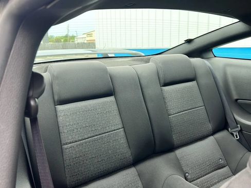 Used 2006 Ford Mustang Coupe RWD image 13
