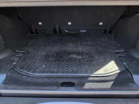 Certified 2018 Jeep Wrangler Unlimited Sahara image 29