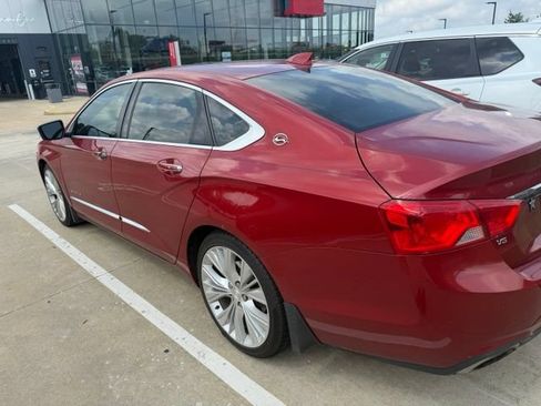Used 2015 Chevrolet Impala LTZ FWD image 4