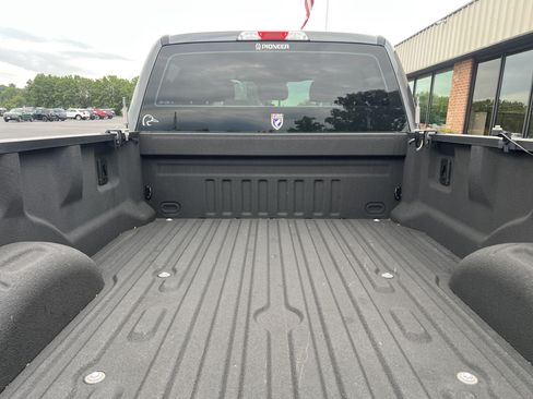 Used 2017 Ford F350 XL w/ Power Equipment Group AWD/4WD image 9