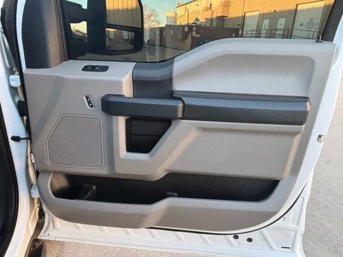 Used 2022 Ford F250 XL w/ STX Appearance Package image 9