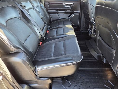 Used 2019 RAM 1500 Laramie image 19