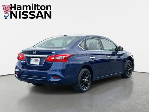 Used 2019 Nissan Sentra SV image 2