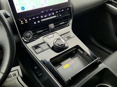 Used 2023 Toyota bZ4X AWD image 16