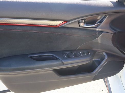 Used 2019 Honda Civic Type R image 11