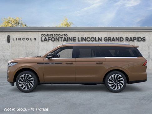 New 2026 Lincoln Navigator L Black Label AWD/4WD image 3