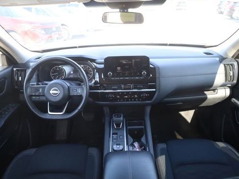 Certified 2025 Nissan Pathfinder SV AWD/4WD image 13