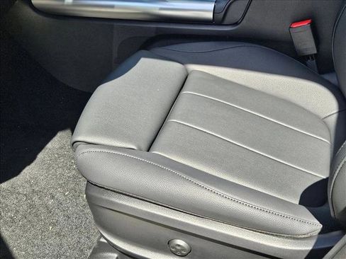 New 2025 Mercedes-Benz GLA 250 image 4