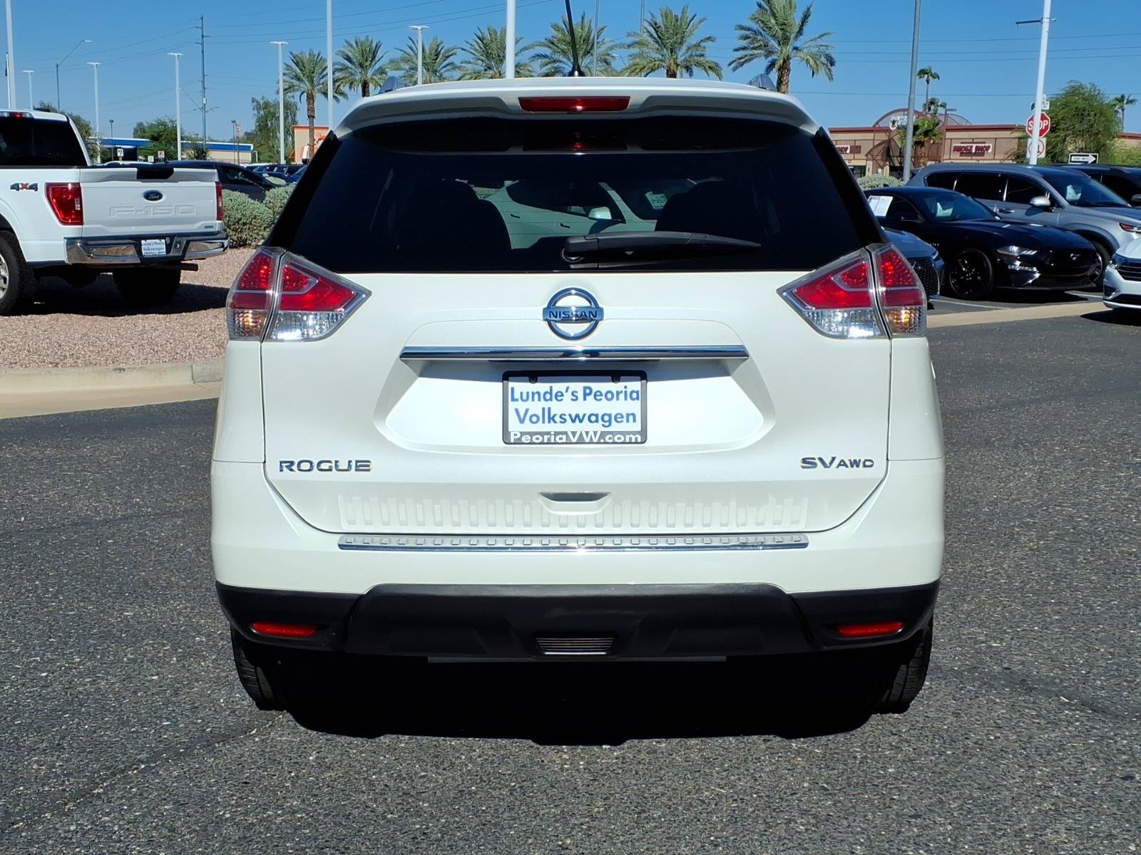 Used 2015 Nissan Rogue SV AWD/4WD image 5