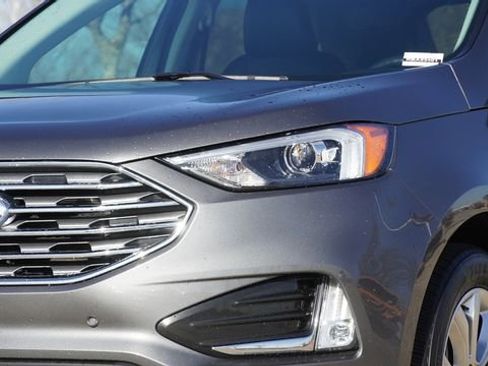 Used 2024 Ford Edge Titanium image 4