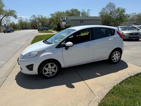 Used 2012 Ford Fiesta SE image 10