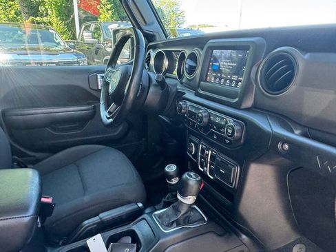 Used 2021 Jeep Wrangler Unlimited Sport AWD/4WD image 28