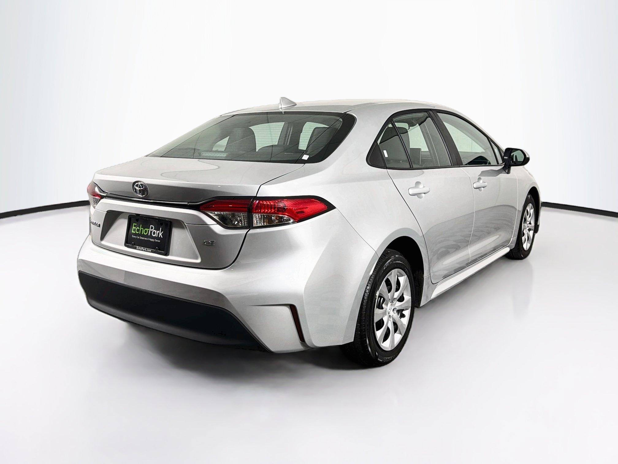 Used 2026 Toyota Corolla LE FWD image 9