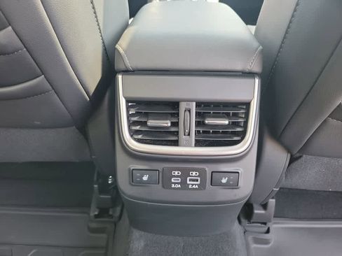 Used 2025 Subaru Legacy Limited image 34