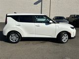 Used 2024 Kia Soul LX image 3