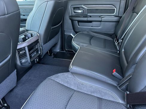 New 2026 RAM 2500 Laramie AWD/4WD image 11