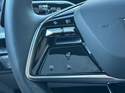 Certified 2024 Cadillac Lyriq Luxury AWD/4WD image 37