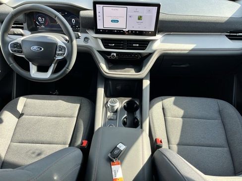 New 2026 Ford Explorer Active image 9