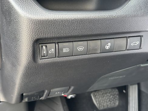 New 2025 Toyota RAV4 XLE image 17