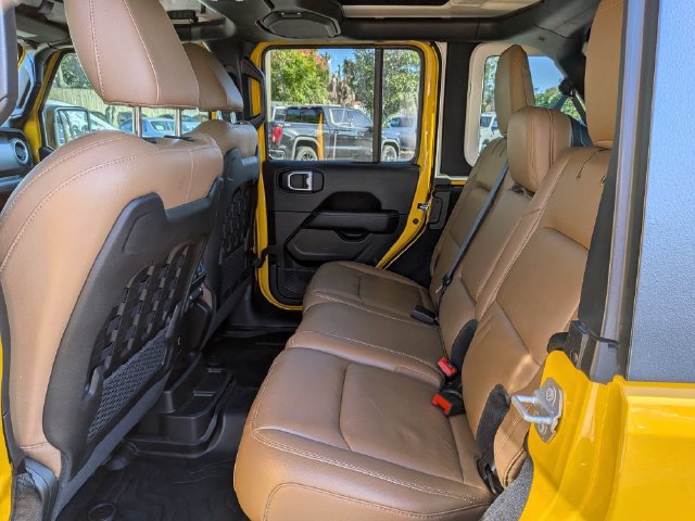 Used 2021 Jeep Wrangler Unlimited Rubicon AWD/4WD image 16
