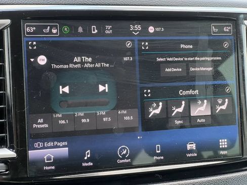 Used 2023 Chrysler Pacifica Touring-L FWD image 22