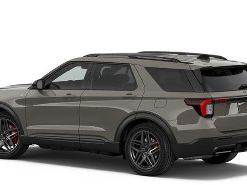New 2026 Ford Explorer ST-Line w/ ST-Line Street Pack AWD/4WD image 2