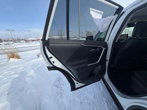 Used 2023 Toyota RAV4 Limited image 23