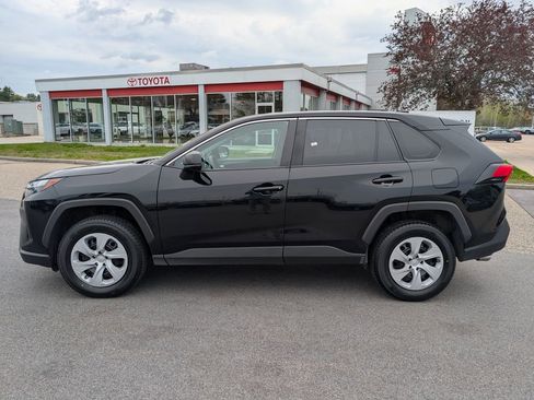 Used 2024 Toyota RAV4 LE AWD/4WD image 2