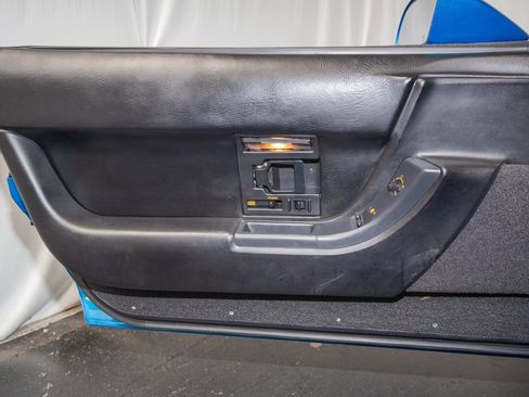Used 1992 Chevrolet Corvette Coupe RWD image 10