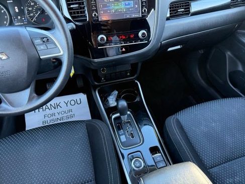 Used 2020 Mitsubishi Outlander ES AWD/4WD image 22