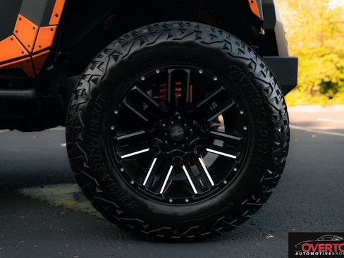 Used 2018 Jeep Wrangler Unlimited Sport S AWD/4WD image 37