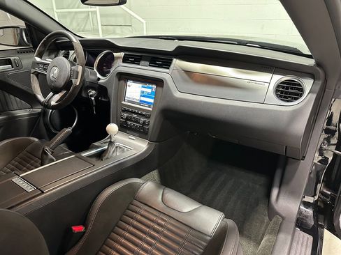 Used 2013 Ford Mustang Shelby GT500 image 19