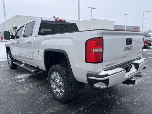 Used 2019 GMC Sierra 2500 Denali w/ Duramax Plus Package image 4