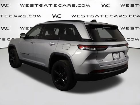 Used 2023 Jeep Grand Cherokee Limited w/ Black Appearance Package RWD image 44