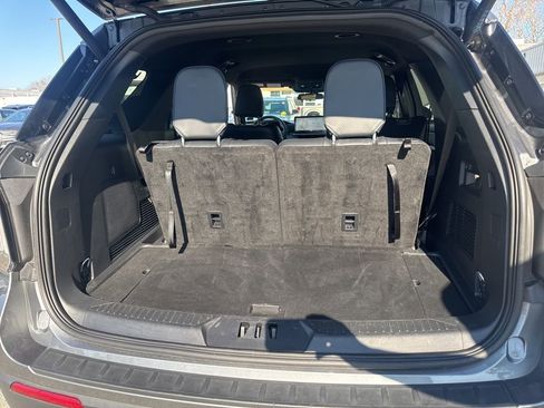 Used 2025 Ford Explorer ST-Line image 29