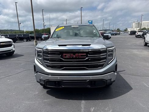 Used 2024 GMC Sierra 1500 SLT w/ SLT Premium Plus Package AWD/4WD image 8